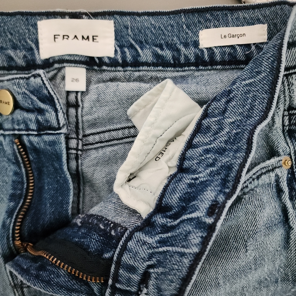 FRAME Le Garcon Beldon Rips Distressed  Cropped Slim Boyfriend Jeans Size 26x30 - Picture 5 of 15